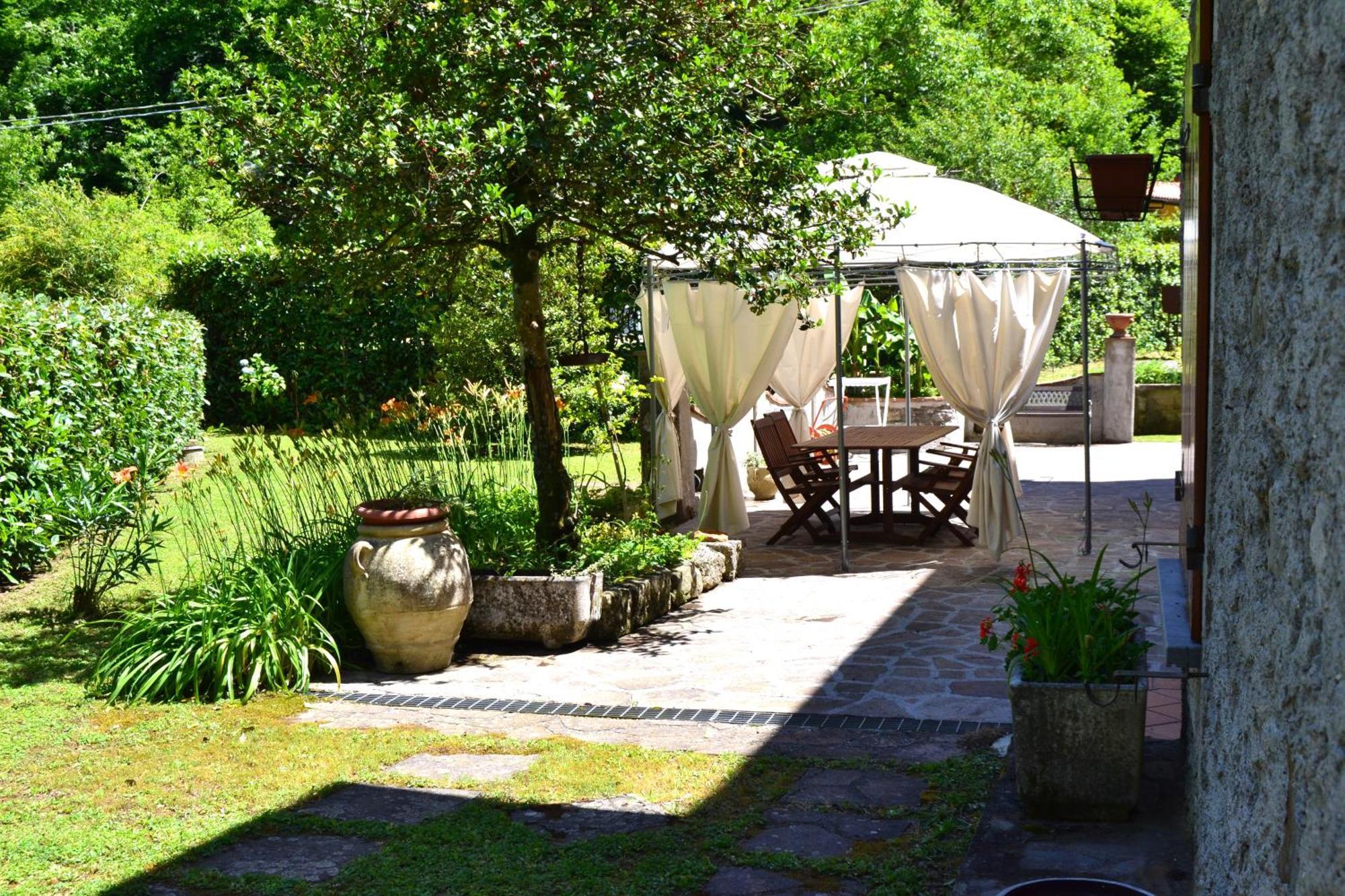 Casa Vacanze Il Boscaccio "Casa Massimo" Fornovolasco Exterior photo